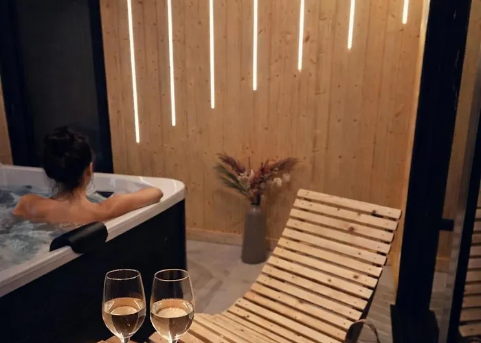 Mierzyn Sauna & Jacuzzi Apartamento